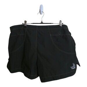 Patagonia Shorts Womens M Green Coastal Beach Resort Surf Athleisure Sportswear